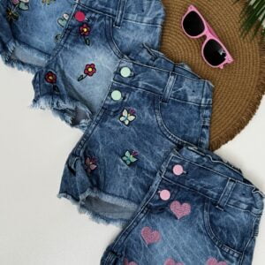 Short Jeans Infantil com Bordados